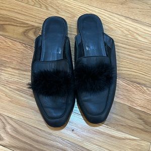 Dolce vita black loafer slide with black fur - size 8.5